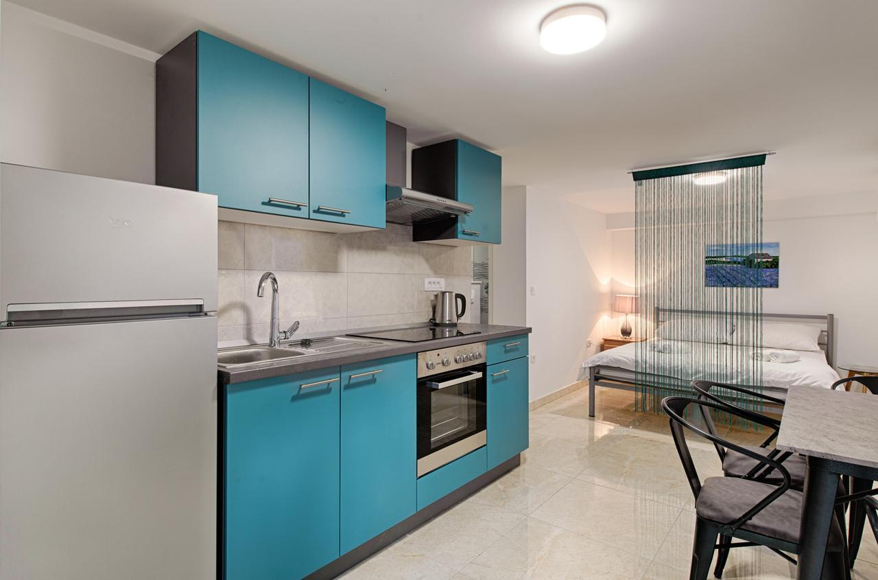 Cezar Luxury Apartment Omis Bagian luar foto